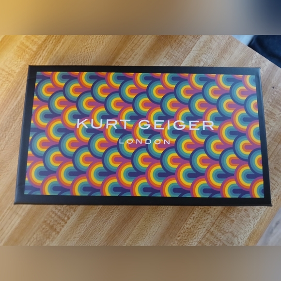 Kurt Geiger NWT/NIB Barbie Pink Long Snap Quilted Wallet - Picture 2 of 7